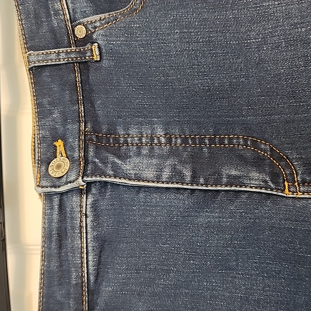 TALBOTS WOMAN'S JEANS - Picture 2 of 9